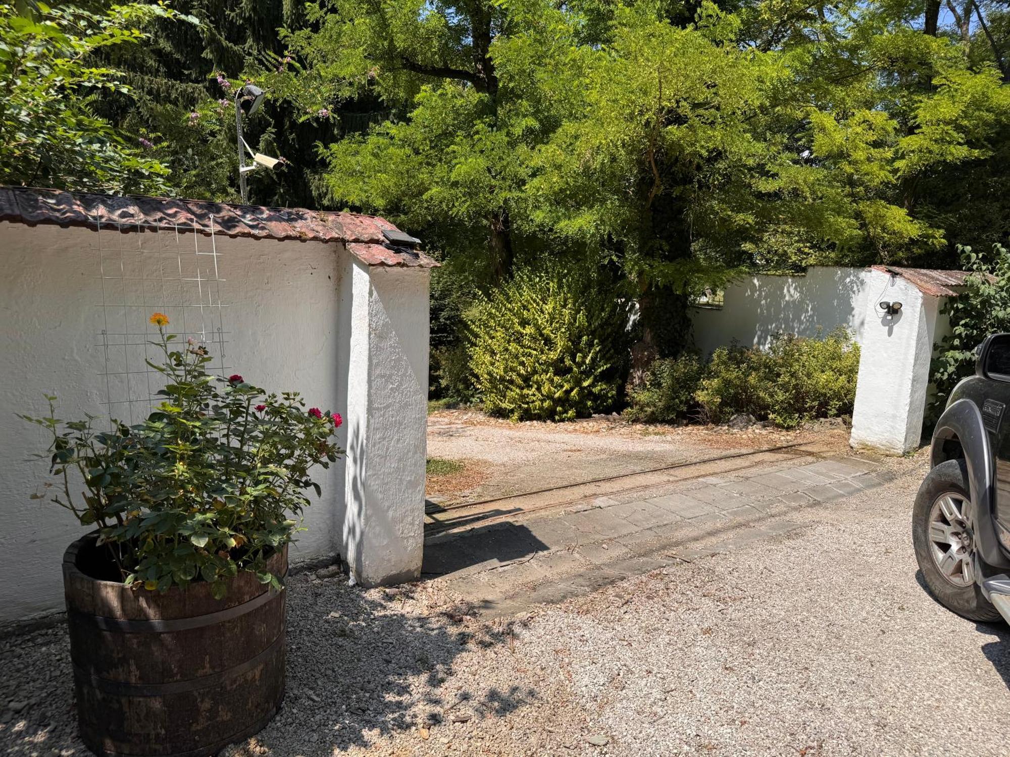 Fonfa Liget Ξενοδοχείο Sénye Εξωτερικό φωτογραφία